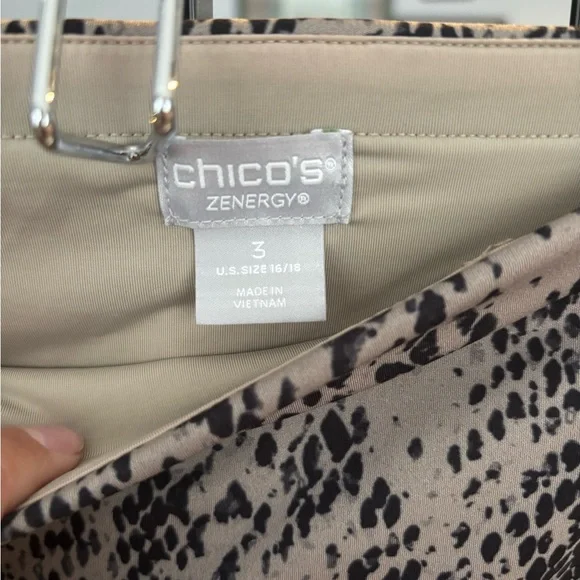 Chico’s Zenergy Snakeskin Print Leggings EUC - Picture 4 of 5